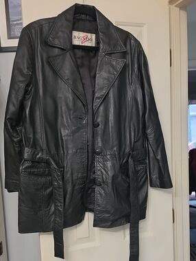 Bagazio Black Leather Jacket Size Small 100% Leather. Lesther Gloves Included.